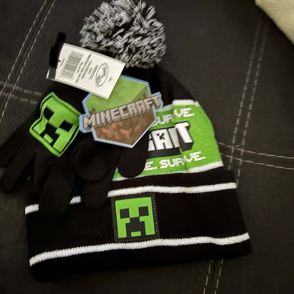 Minecraft hat and glove set